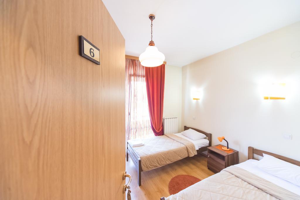 Hotel Piramida Podgorica Extérieur photo