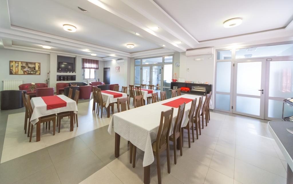 Hotel Piramida Podgorica Extérieur photo